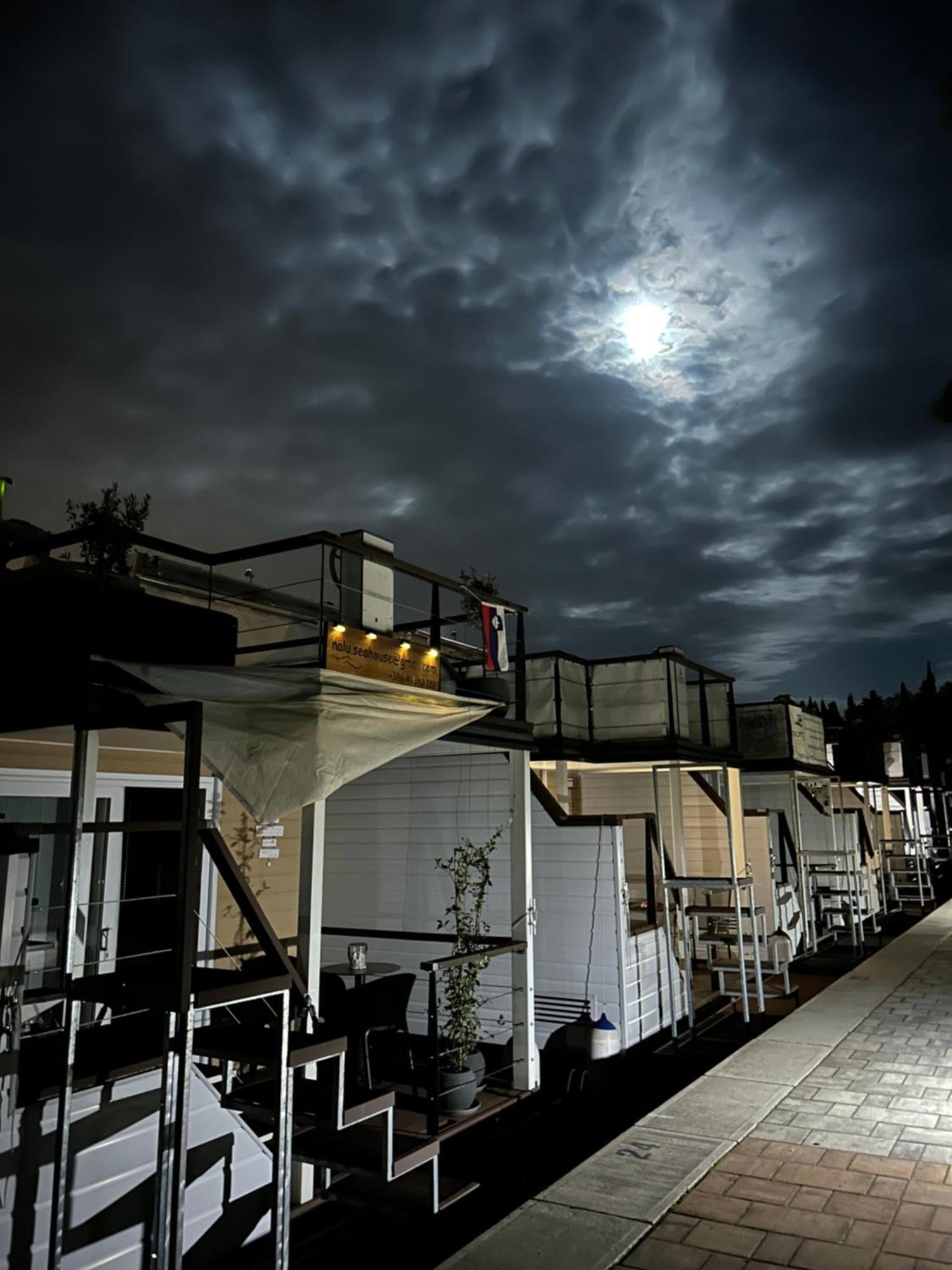 Nalu Seahouse *